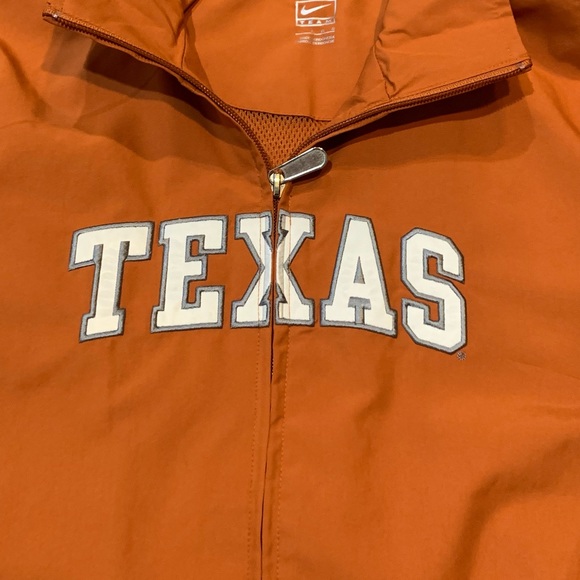 NIKE University of Texas Windbreaker.. In excellent condition! Size Large - Picture 2 of 12